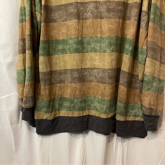 Sew In Love Women’s Distressed Striped Long Sleeve V-Neck Top Plus Size 2Xl - Picture 3 of 11